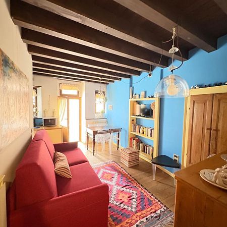 Casa Torrazzo Lägenhet Pisogne Exteriör bild