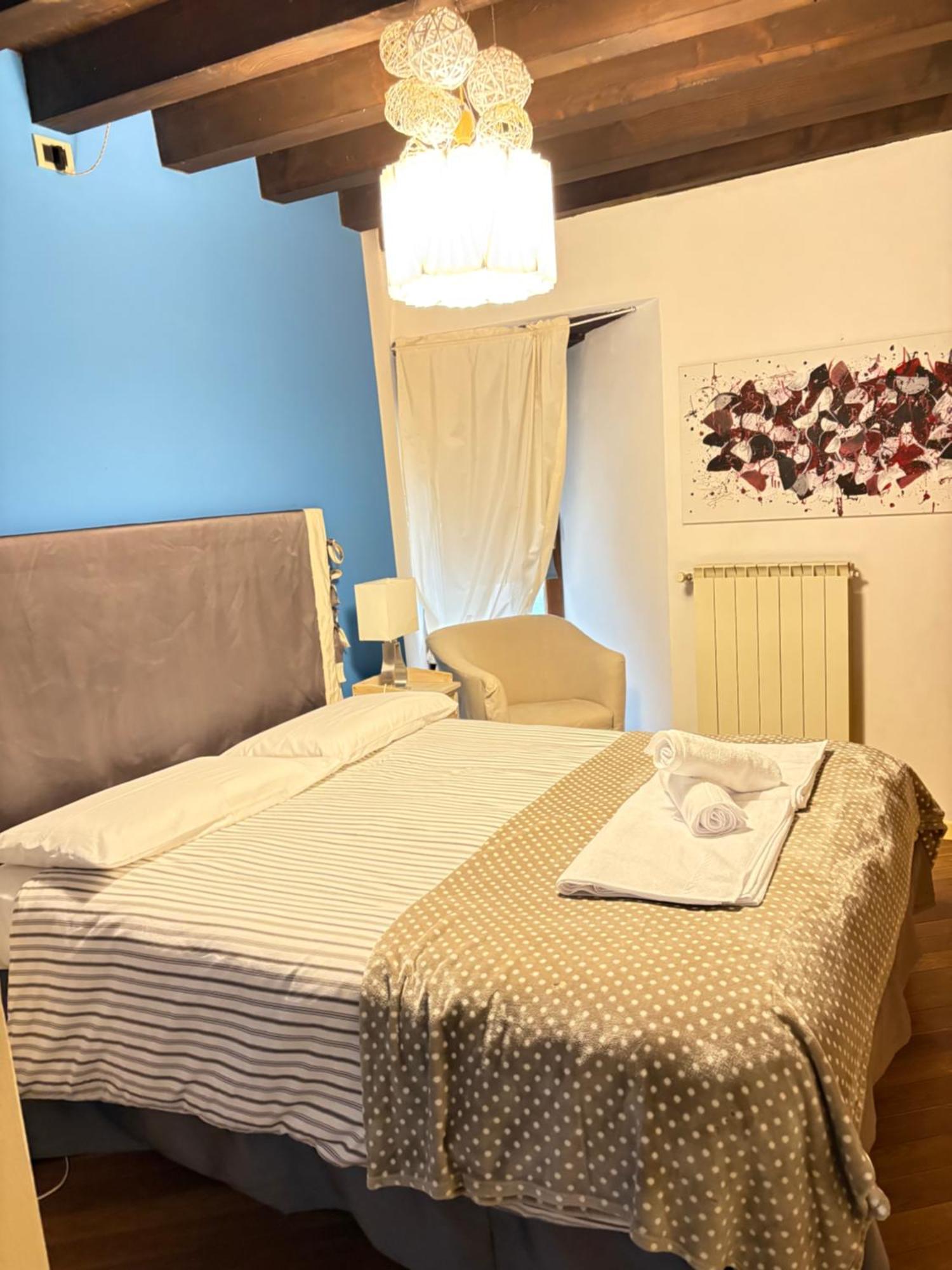 Casa Torrazzo Lägenhet Pisogne Exteriör bild